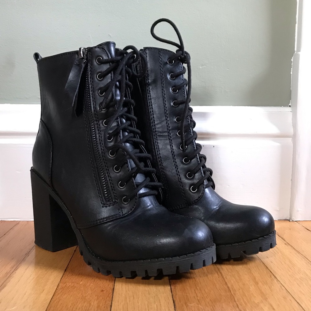 heeled combat boots🕷